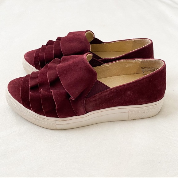 SEYCHELLES quake suede slip on ruffle sneaker - Picture 3 of 9